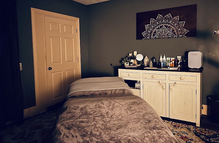 Peaceful Healing Massage & Bodywork logo