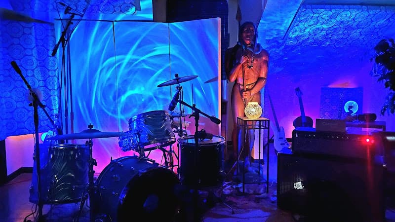 Fast Forward Music Education Center and Lessons logo