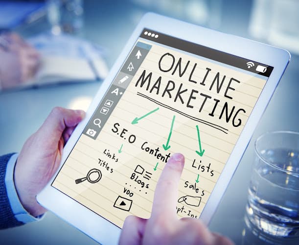 Courier Digital Marketing logo
