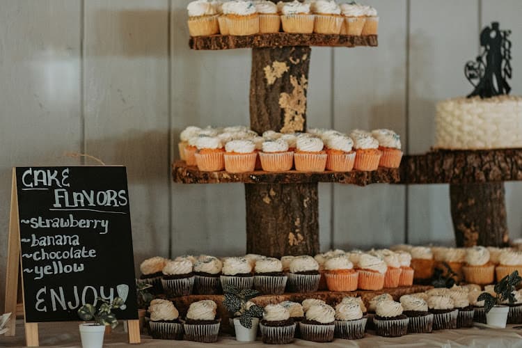Momma Millies Bakery logo
