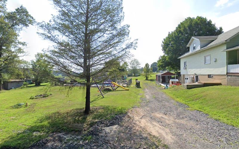 Susan's Massage Therapy logo