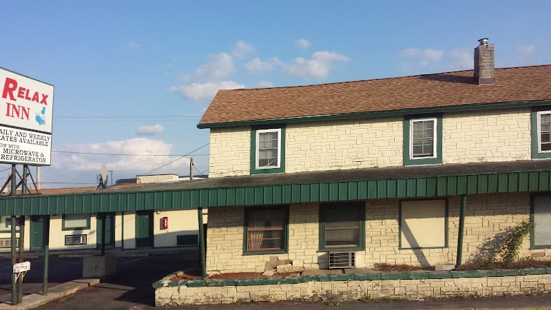 Relax Inn Lebanon logo