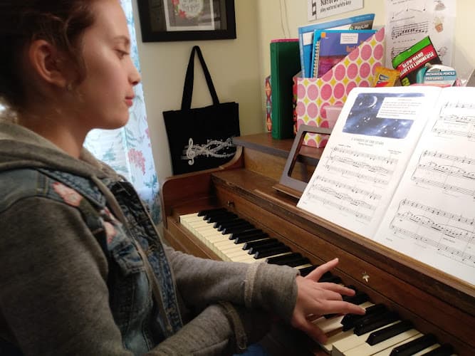 Maple Avenue Music logo