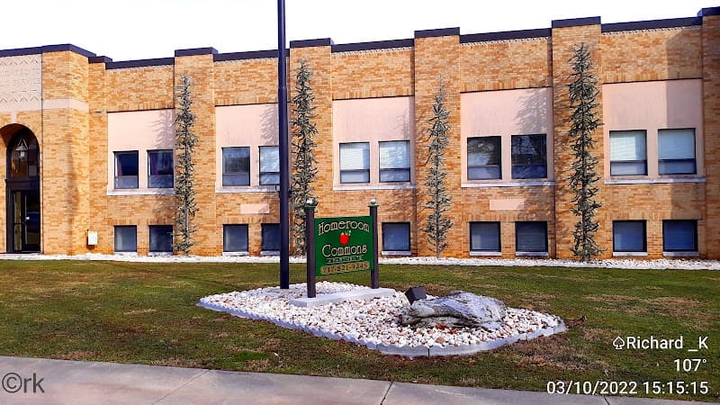 Homeroom Commons Apartments Logo