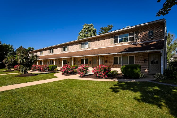 Park Court Apartments logo