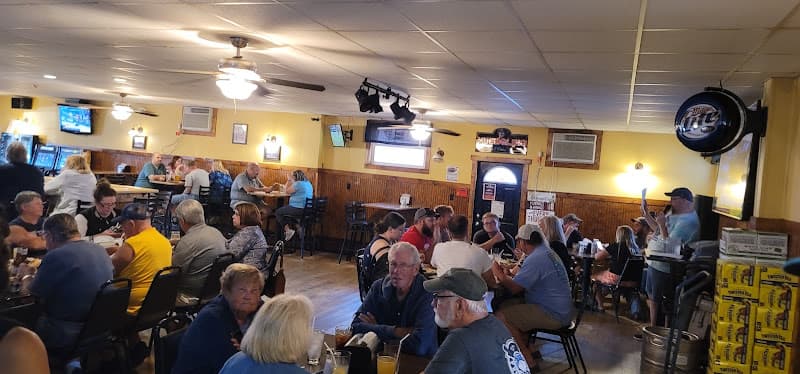 Union House Taproom & Livery logo