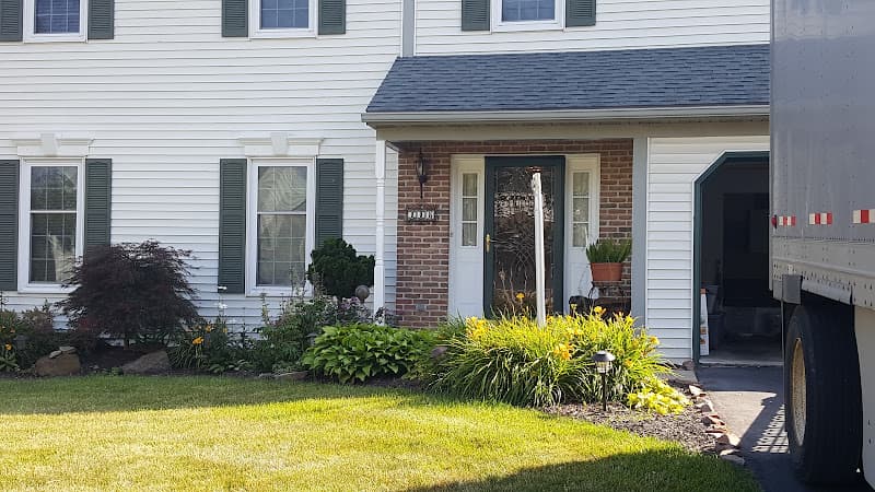 A Clean Hometown Cleaning Service logo