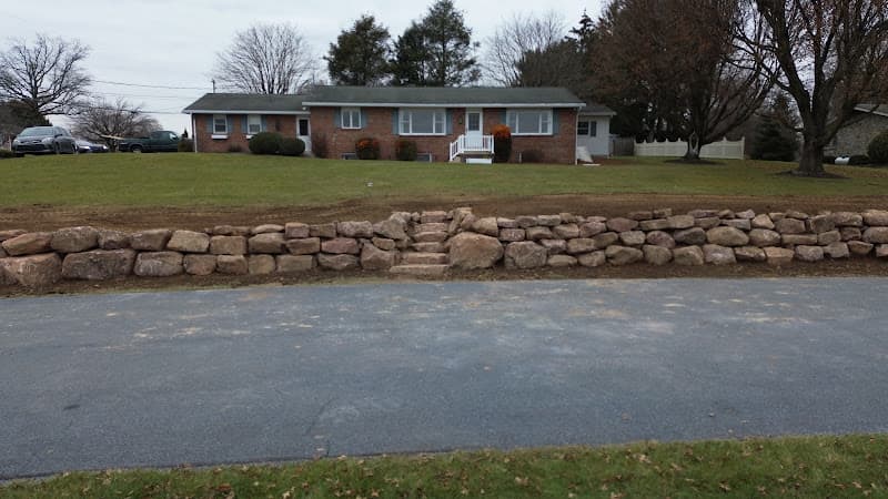 Oak Hill Landscaping logo