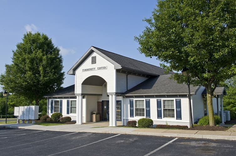 Apartments at Heatherwoods logo