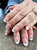 Riverside Nail Spa LLC logo