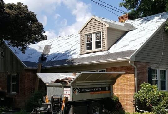 Benji's Roofing logo