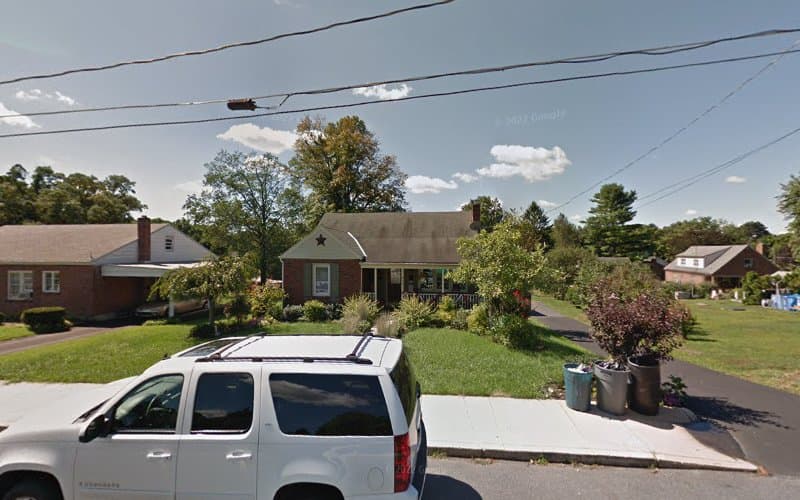 Design Stock Advertising & Graphic Design logo