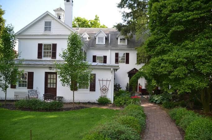 1777 Americana Inn Bed & Breakfast logo