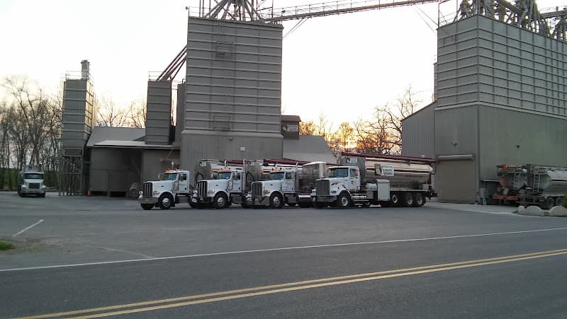 Sporting Valley Feeds LLC logo