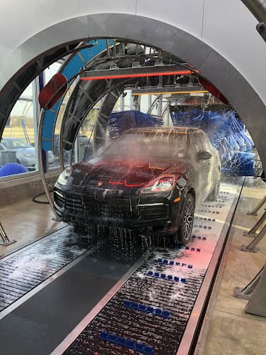 Riptide Car Wash logo