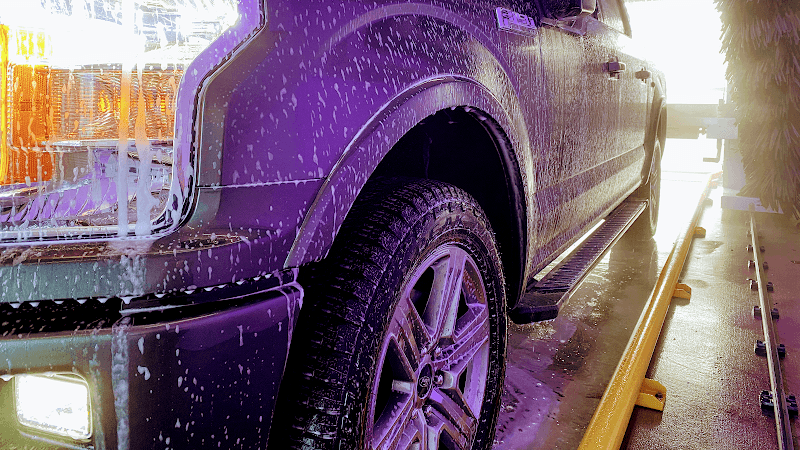 Sundance Car Wash logo