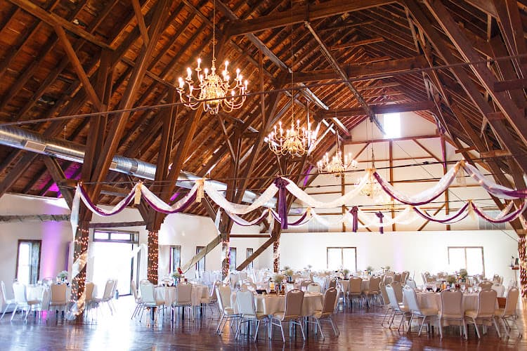 Country Barn Weddings logo