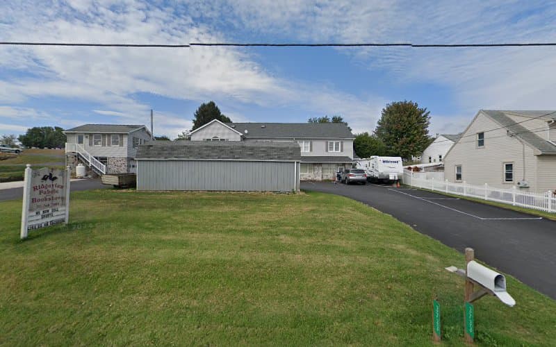 Ridgeview Fabric and Bookstore logo