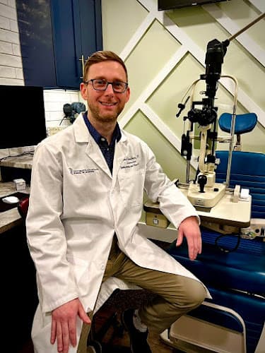 Optometric Associates logo