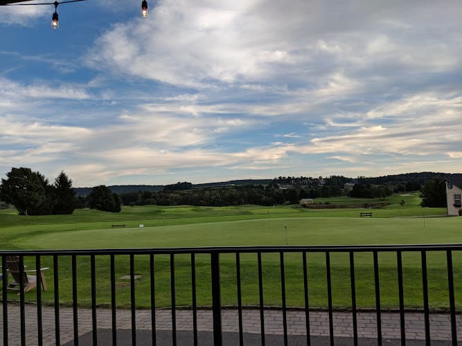 Greenside Grill at Honeybrook logo