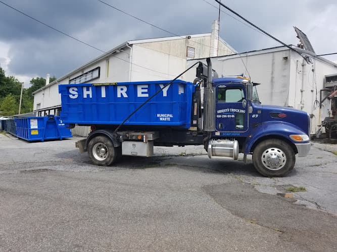 Shirey's Trucking logo