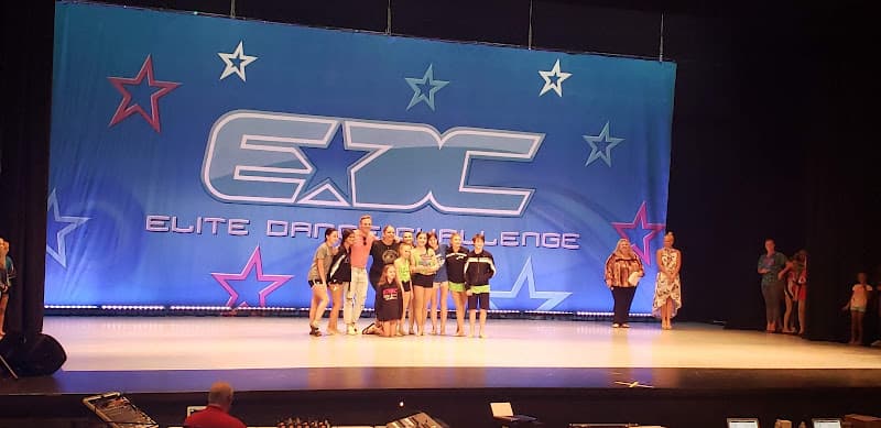 ReMix Dance Collective, LLC logo