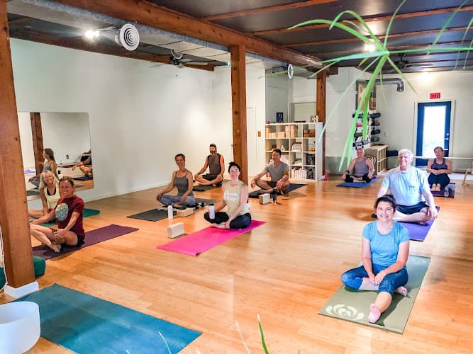 Solstice Yoga Shala logo