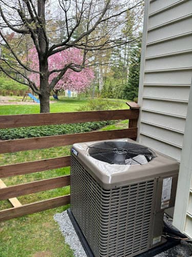 TM Heating and Cooling, LLC Logo