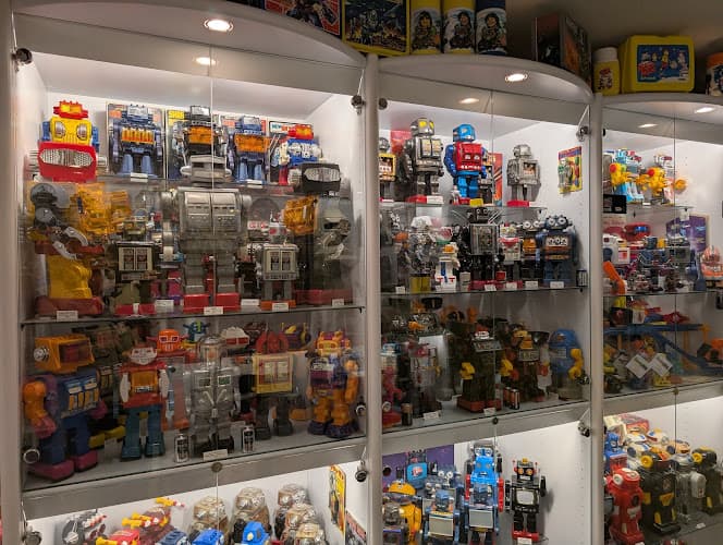 Toy Robot Museum logo