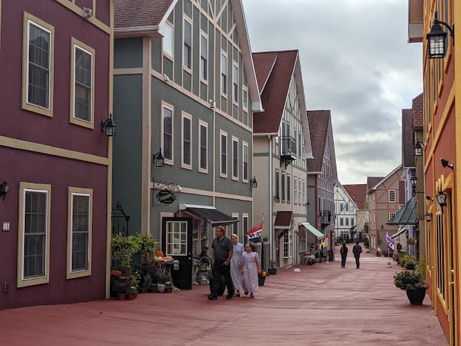 Stoudtburg Village logo