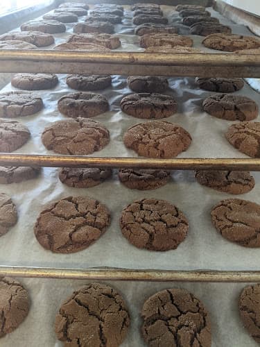 Kim’s Bakery logo