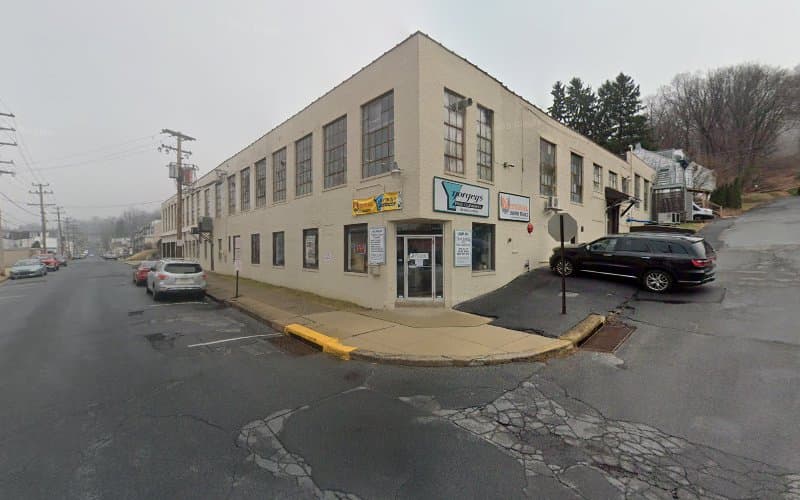 Yorgey's Fine Cleaning logo