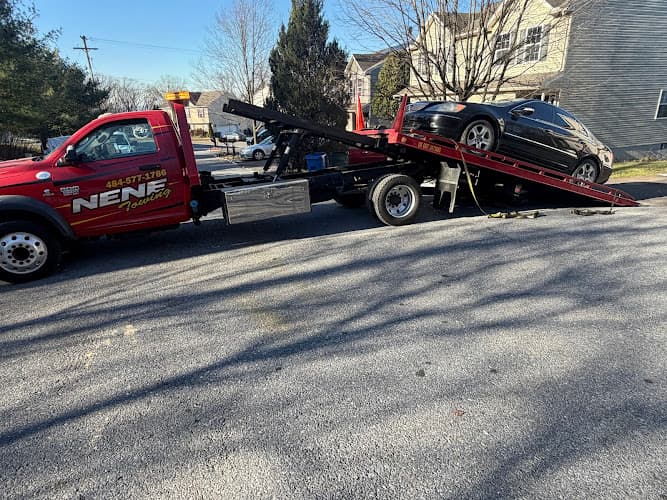 Nene Towing & Auto Repair logo