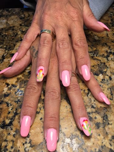 Van's Nails logo