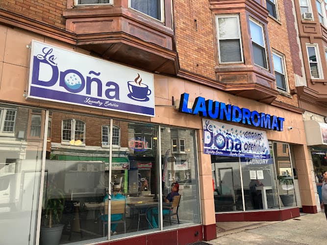 La Doña Laundromat logo