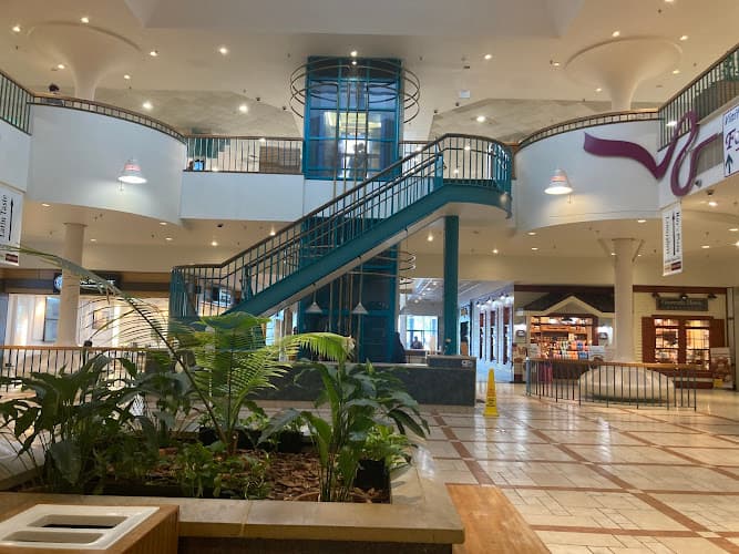 Berkshire Mall Logo