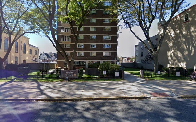 FRANKLIN APARTMENTS logo