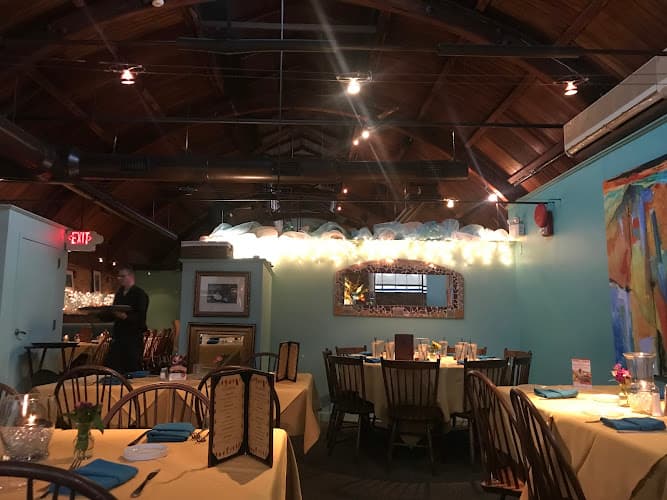 Judy's On Cherry logo