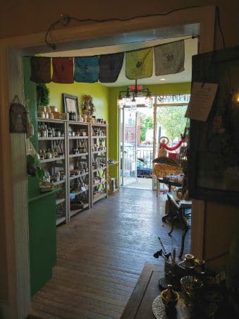 Betula's Botanica Bath Body & Apothecary logo