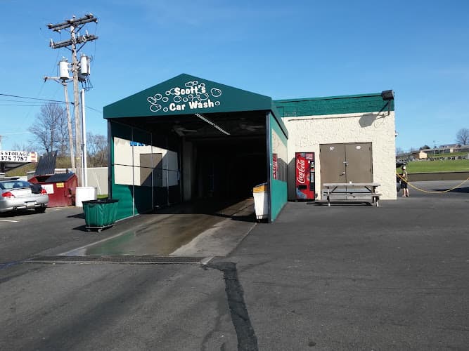 Sunny's Car Wash & Auto Lube Logo