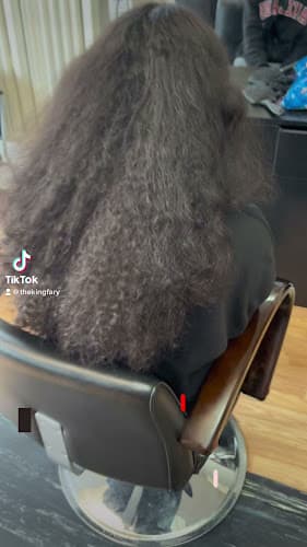 D’cuts Hair Studio logo