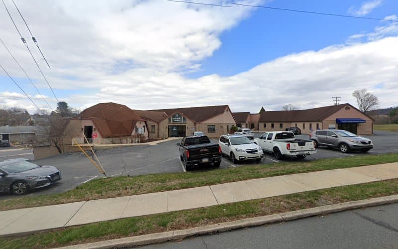 Ezzat Hanna, MD logo