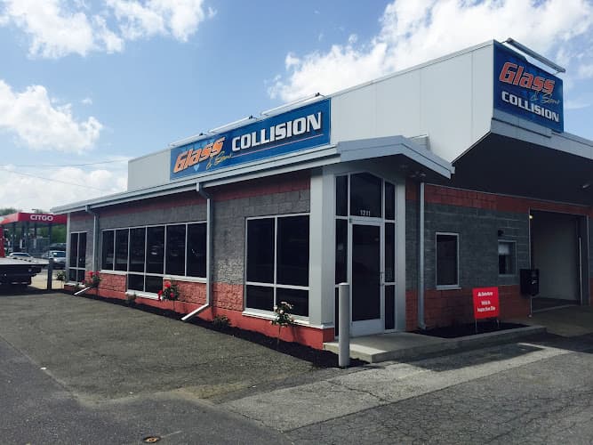 Glass & Son's Collision Repair Inc logo
