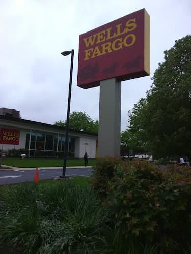 Wells Fargo Bank Logo