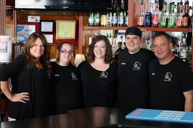 The Brick House Pub logo