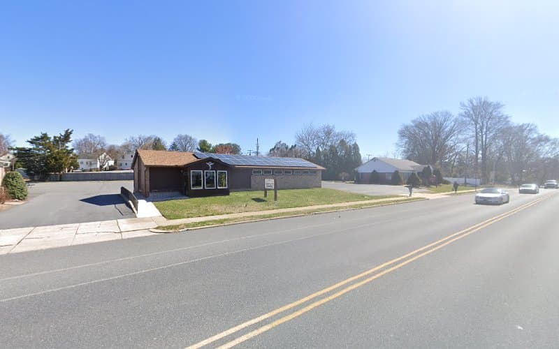 Matthews Chiropractic Clinic logo