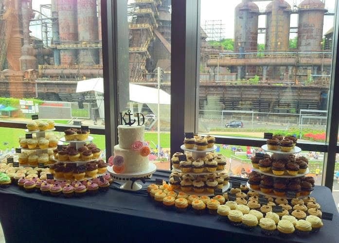 Ady Cakes logo