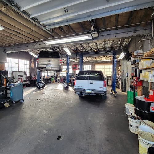 King's Auto Repair Inc. logo