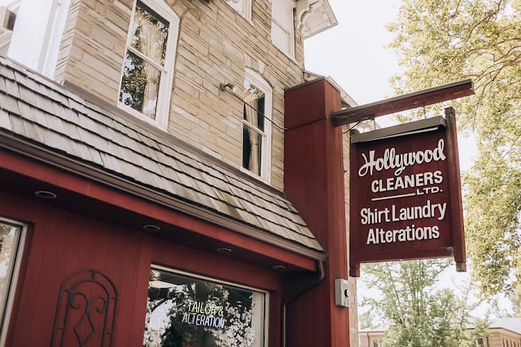 Hollywood Cleaners Ltd logo