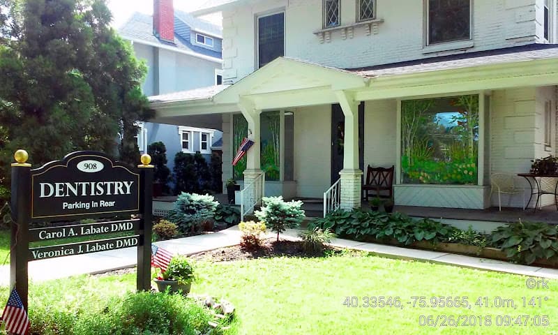 Labate Carol a DDS logo